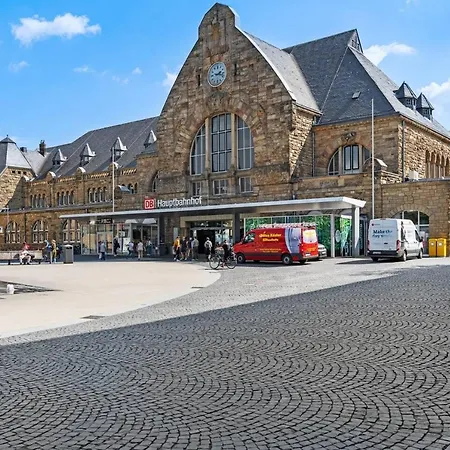 5, Direkt Am Bahnhof